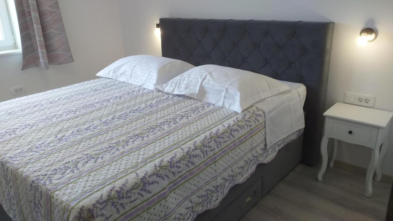 Lastovo Apartman Karla מראה חיצוני תמונה